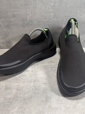 NEW Oofos Oomg Eezee Black Athletic Low Recovery Pull On Shoes Mens 10 Womens 12